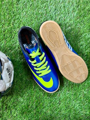 Futsal Kaymaz Salon Futbolu Ayakkabısı Parkur Ayakkabısı