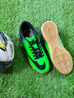 Futsal Kaymaz Salon Futbolu Ayakkabısı Parkur Ayakkabısı