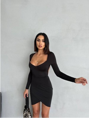 Kiyemi Kadın Uzun Kollu Göğüs ve Sırt Dekolteli Kruvaze Etek Detay Fırsat Ürün Mini Elbise