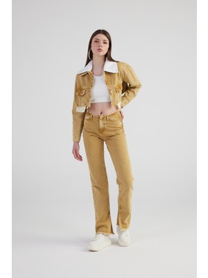 Mermer Desenli Kırçıl Detaylı Straight Kesim Paça Yırtmaçlı Rusted Jean Pantolon Camel
