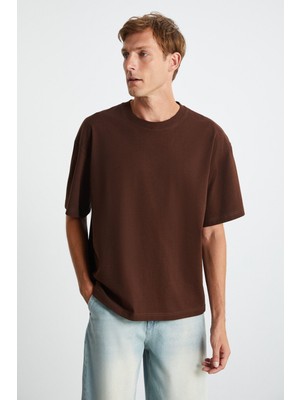 Grimelange Jett Erkek Oversize Fit %100 Organik Pamuk Kalın Dokulu Bisiklet Yakalı Acı Kahve T-shirt