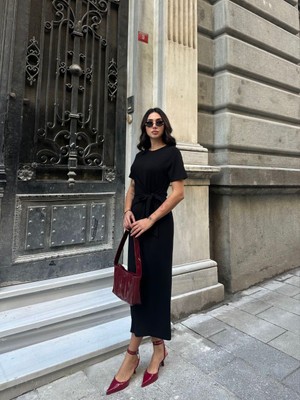 Kadın Bisiklet Yaka Kısa Kol Önü Bağlama Detaylı Modal Kumaş Midi Elbise