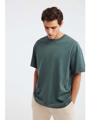 Grimelange Jett Erkek Oversize Fit %100 Organik Pamuk Kalın Dokulu Bisiklet Yakalı Koyu Yeşil T-shirt