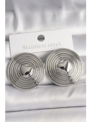 Pirinç Gümüş Renk Kalp Işlemeli Daire Plaka Model Kadın Küpe