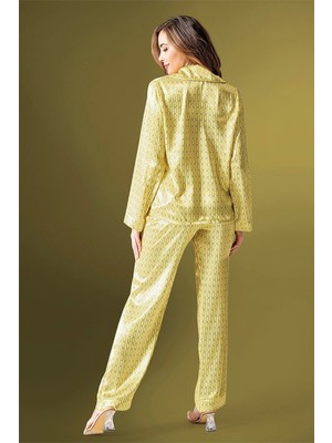Loomerie Kadın Sarı Desenli Önden Düğmeli Saten Pijama Takımı 2200