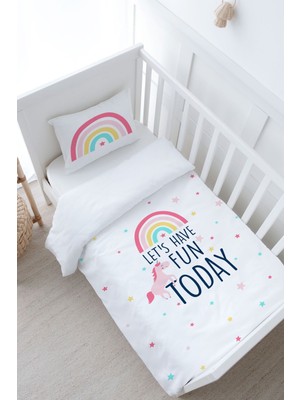 Tuğba Kuğu Bebek Boy Nevresim Takımı (100X150) - Pure Baby Serisi - Unicorn Fun