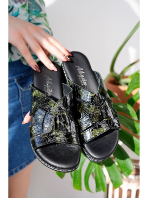 Kadın Hakiki Deri Haki Garnili Siyah Ortopedik Terlik