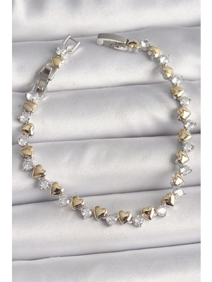 Callerrons Accessories Pirinç Gümüş Renk Zirkon Taşlı Gold Kalpli Vıp Seri Kadın Bileklik - EBJ250207W31160