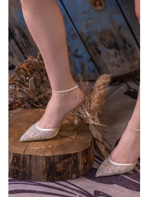 Mmery Night Elmas Taşlı Stiletto Topuklu Ayakkabı Bilekten Kemerli Sivri Burun Şık Görünümlü Kadın Ayakkabı