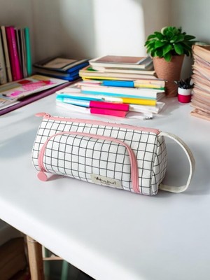 Ilgaz Kareli Büyük Geniş Organik Kanvas Pamuk Bez Kumaş Kalem Kutusu Kalemlik Makyaj Çanta Siyah Beyaz Pembe Yeşil Lüks Son Moda Trend Premium Iki Bölmeli Yeni Sezon Hediye El Yapımı Çok Fonksiyonlu