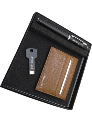Signator D397 Isme Özel Set - Deri Kartlık + 32 Gb. Anahtar USB Bellek  + Kalem Seti | Isme Özel Hediyelik Set