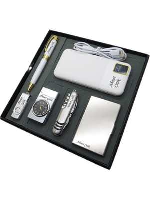 Signator® Candidus | Kişiye Özel Set - 10000 Mah Powerbank  + 32 Gb. USB Bellek + Roller Kalem + Saatli Çakmak + Çok Fonksiyonlu Çakı ve Kartvizitlik | Isme Özel Hediyelik Set