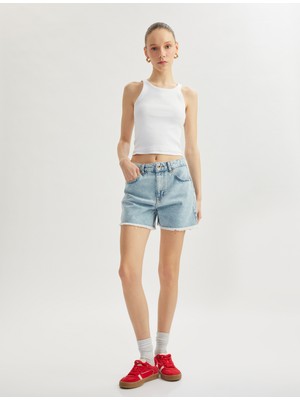 Koton Düğmeli Pis Paça Cep Detaylı Rahat Kalıp Denim Şort