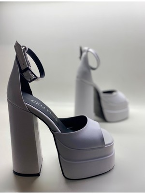 Hayy Shoes Beyaz Mat Bilekten Bağlamalı Çift Platform Topuklu Sandalet