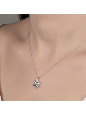 Gumush Swarovski Taşlı Gümüş Kartanesi Bayan Kolye