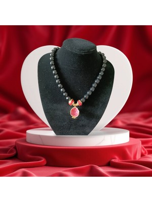 Siyah Oniks Mercan Nar Uçlu Kolye