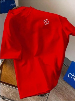 Medinenur Göğüs Baskılı Basic T-Shirt