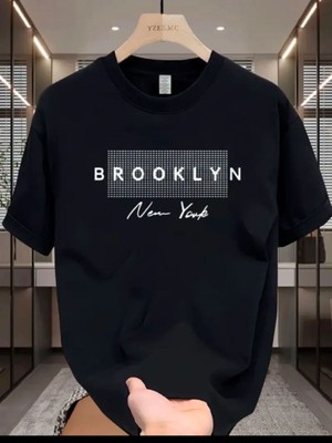 Medinenur Brooklyn Yazı Baskılı Basic T-Sihrt