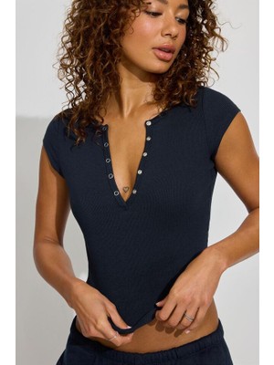 Lacivert Henley Çıt Kapamalı Kadın Tişört MG2306