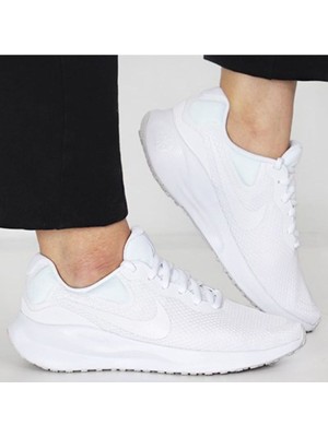 Nike FB2207-100 Nıke Revolutıon 7 Unisex Yürüyüş Koşu