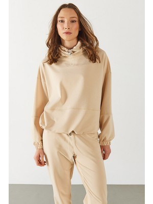 Norah Yakası Detaylı Regular Fit Sweatshirt - Taş