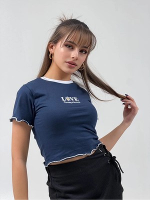 Carisma Wear Kadın  Love Nakışlı Sıfır Yaka Kısa Kol T-Shirt