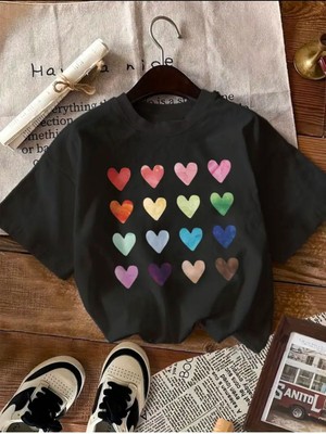 Çoklu Rekli Kalp Baskılı Basic T-Shirt