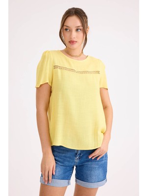 Güpürlü Kısa Kol Keten Bluz