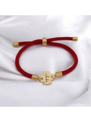 14 Ayar Plakalı Altın Özel Çiçek Desenli, Kırmızı Örgü Det Ayıyla İsimli Bileklik, Özel Anlamı ve Zarif Det Aylarıyla Gençlere ve Ergenlere Muazzam Bir Hediye!