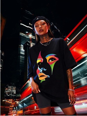 Woodroffe Kadın / Kız Siyah Oversize T-Shirt Renkli Yüz Baskılı