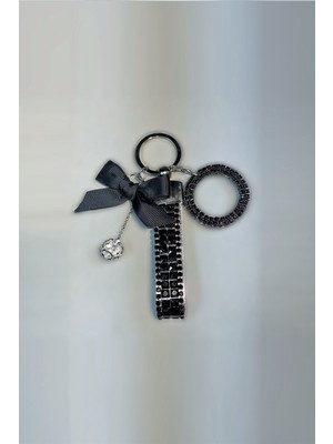 Siyah Bagetli Anahtarlık & Siyah O Harf & Gümüş Minik Top & Siyah Kurdela