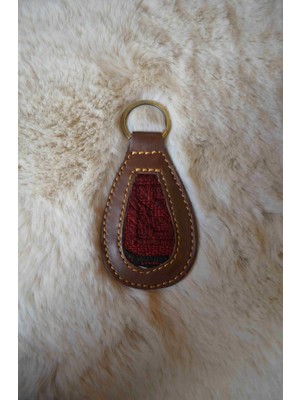 Kilim Co. El Dokuma Kilim ve Gerçek Deri Detaylı Kahverengi Anahtarlık & Çanta Süsü A1
