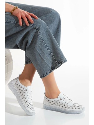 Ay Moda Ayakkabı 1702 Soft  Deri Lazer Delikli Ortopedik Günlük Casuel Bayan Ayakkabısı