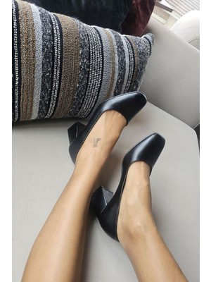 Topukla  10 449 Ops Kadın Kalın Topuklu Günlük Ayakkabı