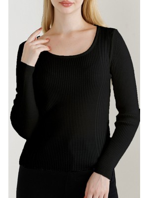 Vegenze Kadın Siyah Kare Yaka Triko Kazak