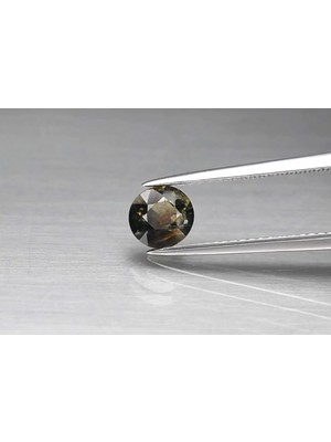 Aries 1.07 Ct 6.2x5.8 mm Oval Green Sapphire Unheated Madagascar