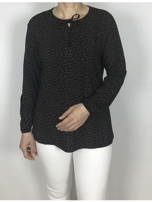 Kadın Desenli Yakası Ipli Kolları Lastikli Penye Bluz