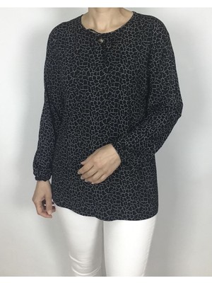Kadın Desenli Yakası Ipli Kolları Lastikli Penye Bluz