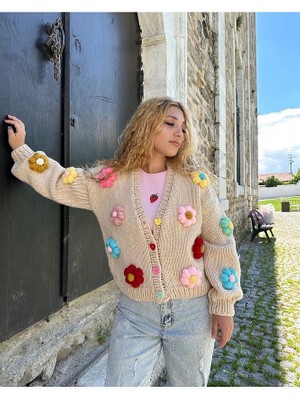ThreadArtByNur El Örgüsü Çiçekli Kadın Hırka