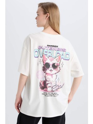 DeFacto Oversize Geniş Kalıp Bisiklet Yaka Sırt Baskılı Kısa Kollu Tişört E0668AX25SM