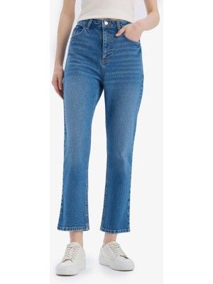 DeFacto Mary Vintage Straight Fit Yüksek Bel Düz Paça Jean Pantolon D7980AX25SP