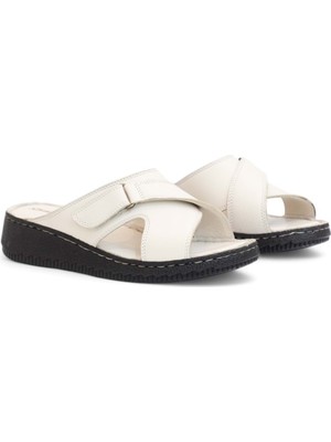 Konfores 2121 Ultra Hafif Esnek Tabanlı Hakiki Deri Tam Anatomik Kadın Terlik - NKT02121-BEJ-39