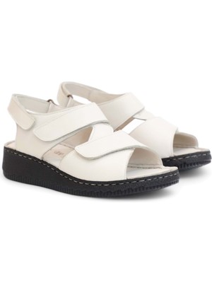 Konfores 2123 Ultra Hafif Esnek Tabanlı Hakiki Deri Tam Anatomik Kadın Sandalet - NKT02123-BEJ-39