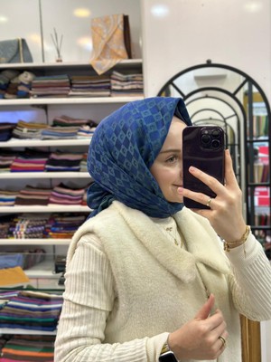 951 Cacharel Logolu Ipek Koton Jakar Eşarp 8932982