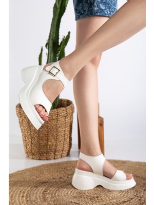 Hasoğlu Moda Juli Yüksek Taban Kadın Sandalet Beyaz