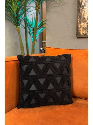 Modern Jakarlı Üçgen Desenli Dekoratif Kırlent Kılıfı