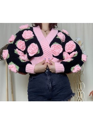 Gül Motifli El Örgüsü  Kadın Hırka