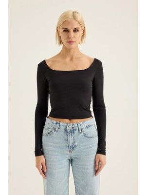 Uzun Kollu Kare Yaka Crop Bluz