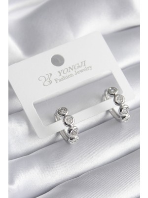 ForWhat Zarif Kadın İçin Silver Pirinç Zirkonlu Modelinde Küpe