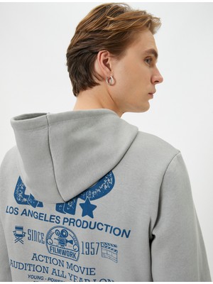 Koton Arkası Baskılı Hoodie Şehir Temalı Kanguru Cep Detaylı